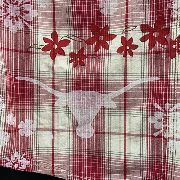 Walls Ranch Wear Western Shirt Womens Sz Medium Long Sleeve Red Roses Pearl Snap - Picture 4 of 7